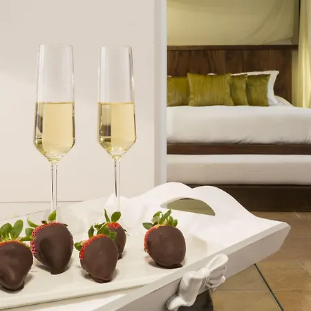 Joan Capo - Adults Only Hotel 4*